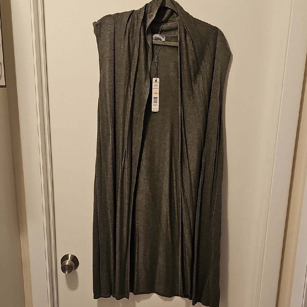 Gray Sleeveless Knit Vest with Waterfall Collar